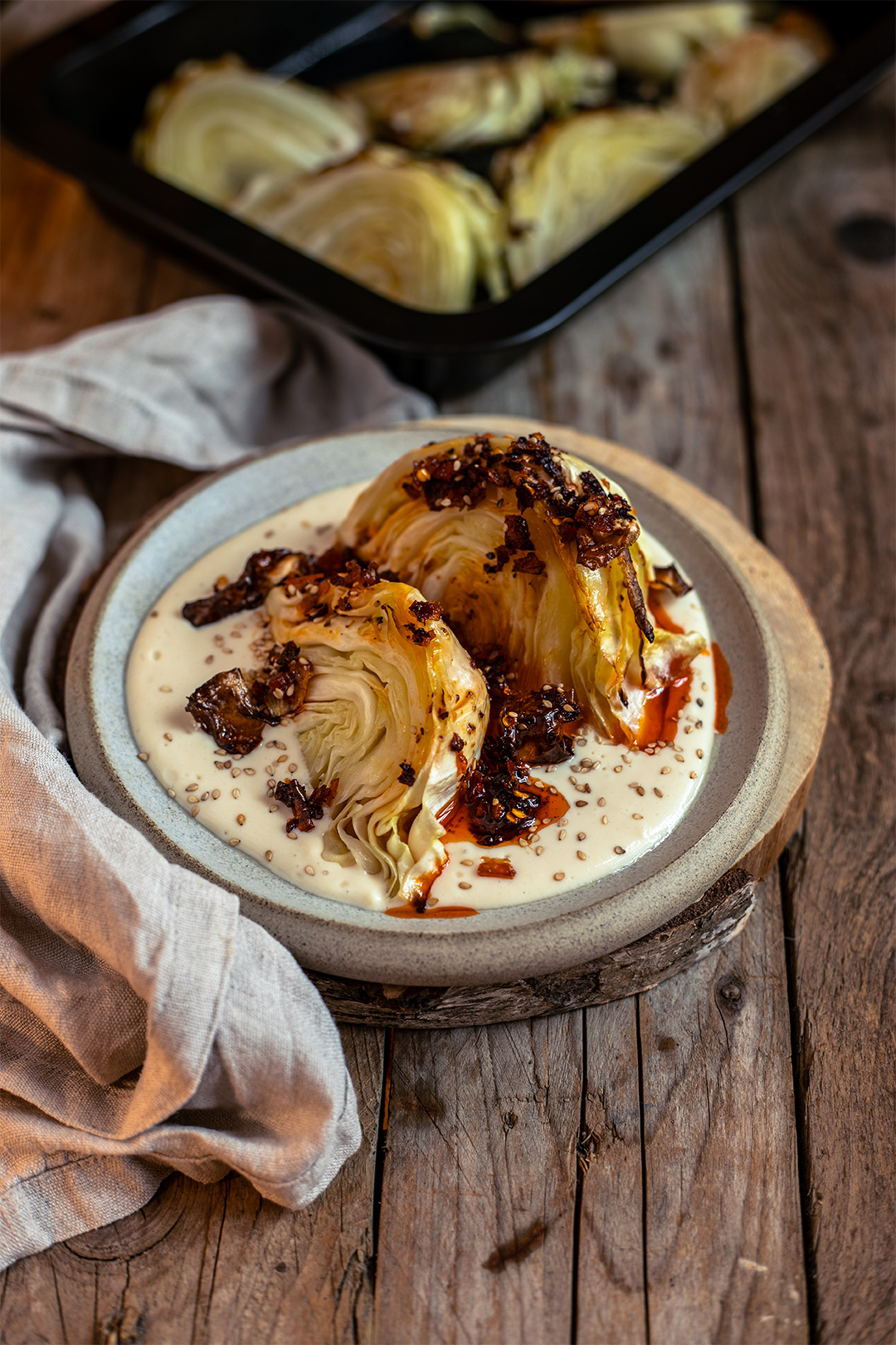 Ofenkohl auf Whipped Tofu